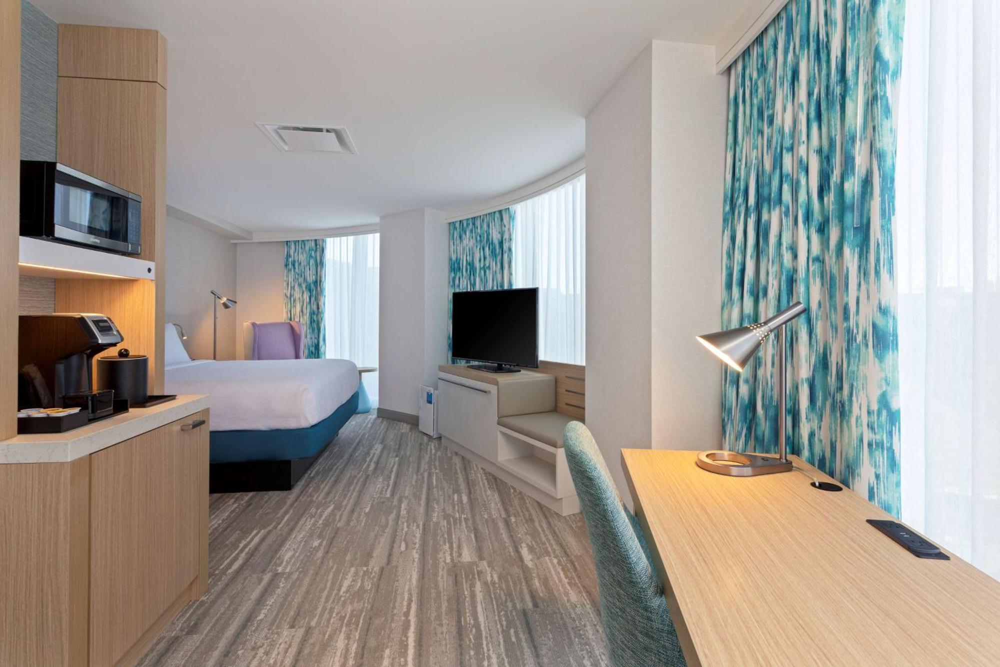 Hilton Garden Inn Boston Brookline, Ma المظهر الخارجي الصورة